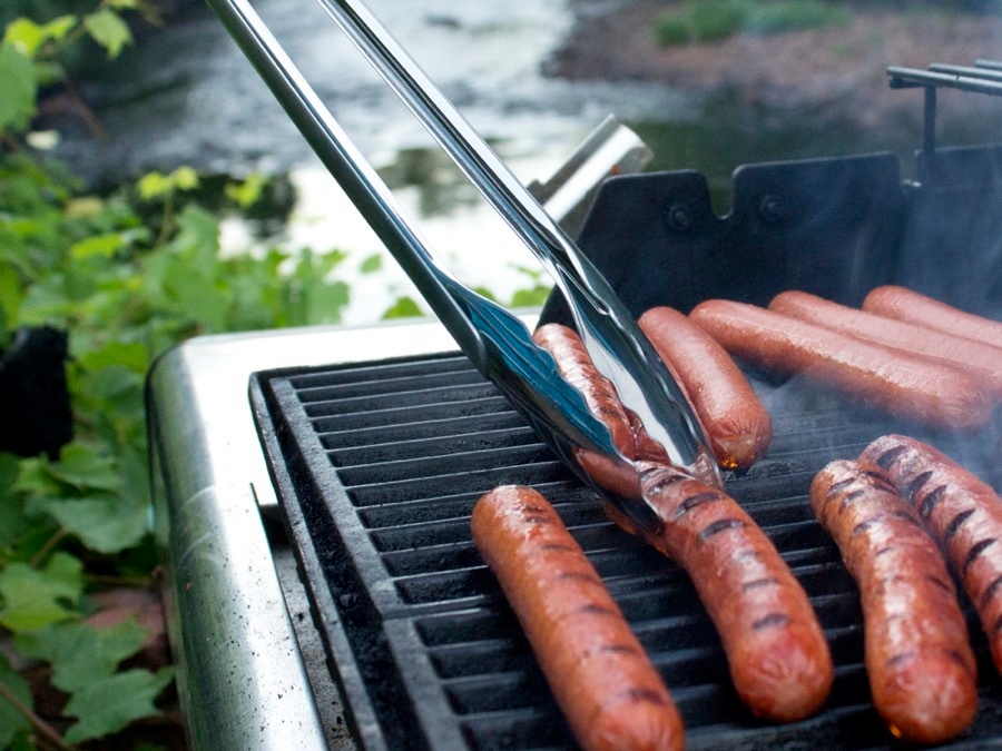 Frammenti di metallo, USA ritira tonnellate di hotdog
