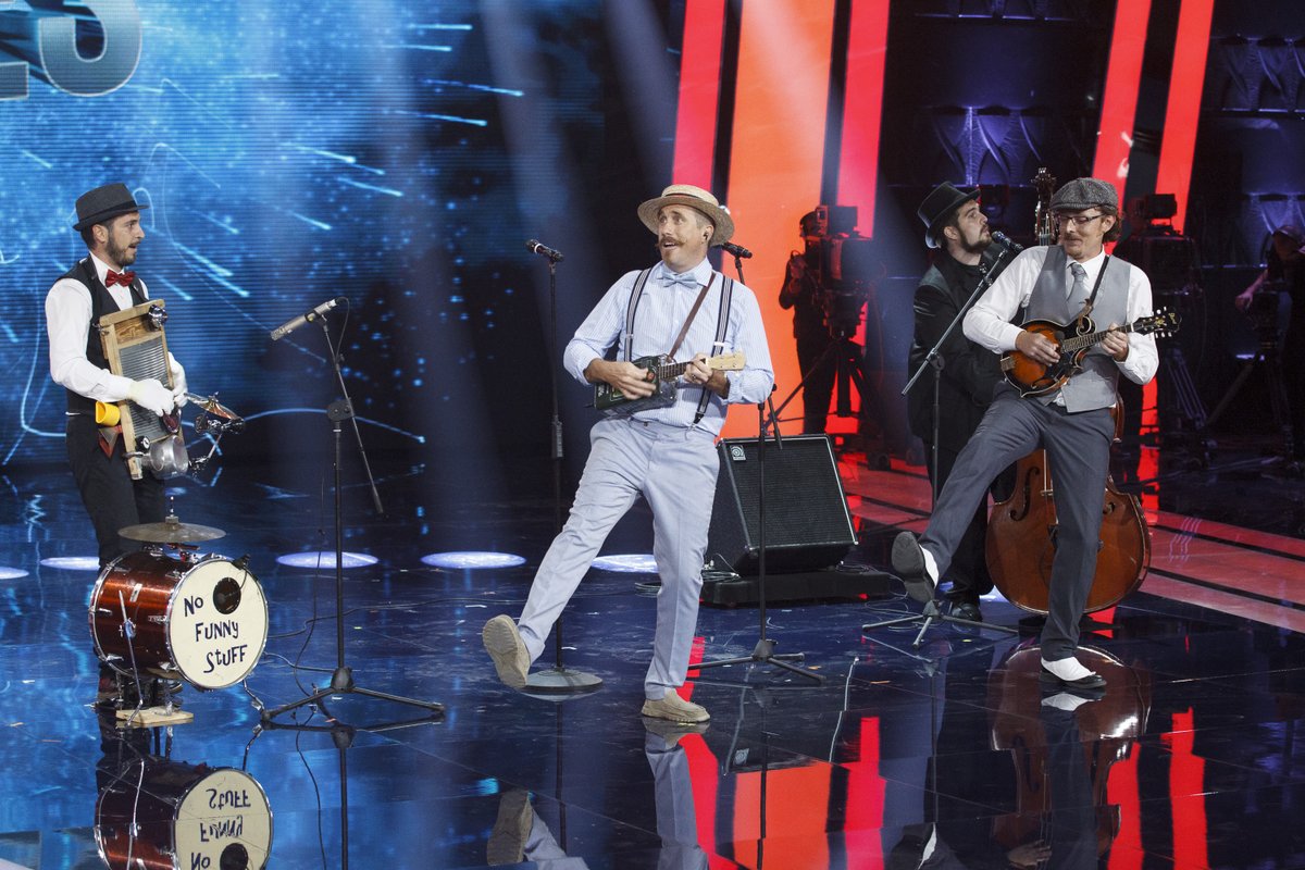 Alla ribalta dopo la partecipazione al programma di Canale 5 "Tu si que vales" I NO FUNNY STUFF a Desenzano del garda