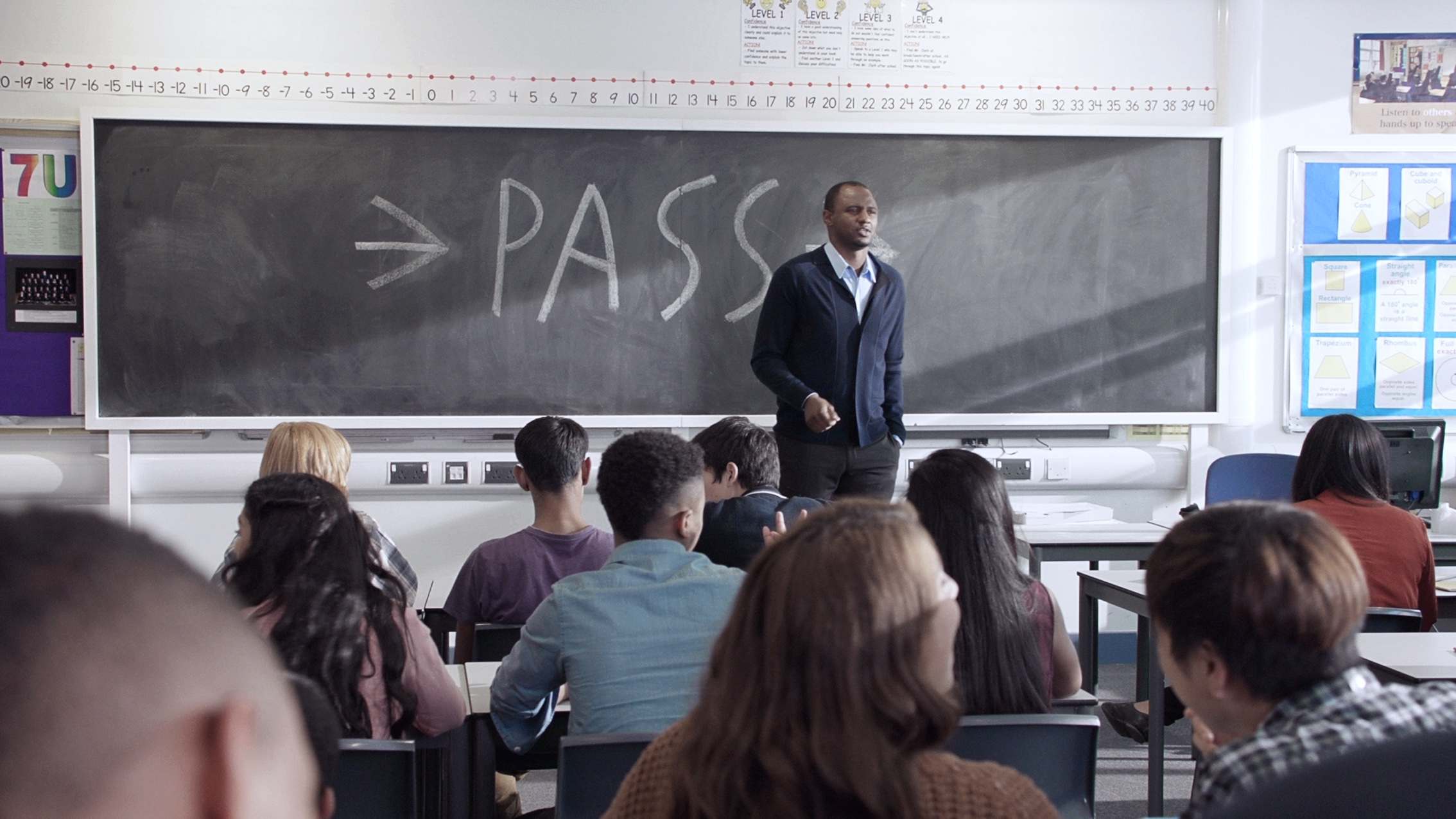 Western Union e Patrick Vieira: un passaggio per l’istruzione globale