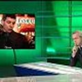 Ricompare Paolini, Mentana al giornalista: Togli quell'imbecille da dietro