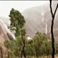 Australia, parco Uluru: inondazioni causano cascate, decisa la chiusura